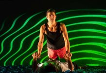 Premieră semnată de Radu Apostol la Teatrul EXCELSIOR Dark Play de Carlos Murillo